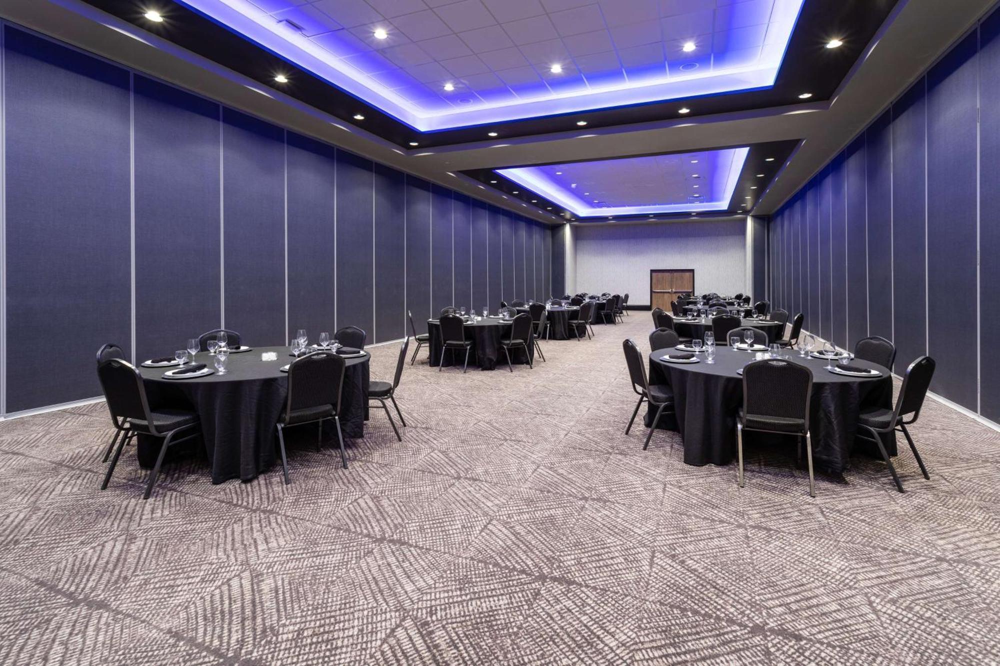 Hilton Garden Inn Hays, Ks Экстерьер фото